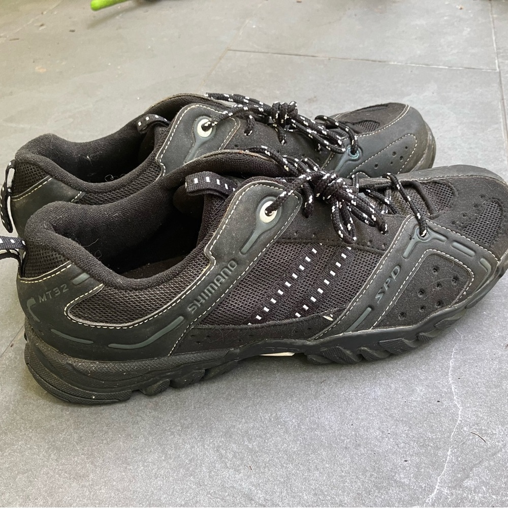 Shimano like cycling shoes EUC